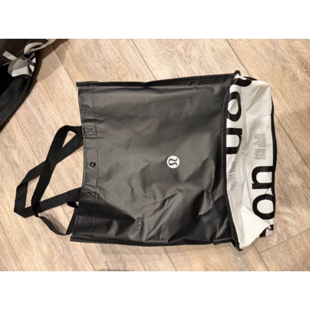 Lululemon shopping bag large black